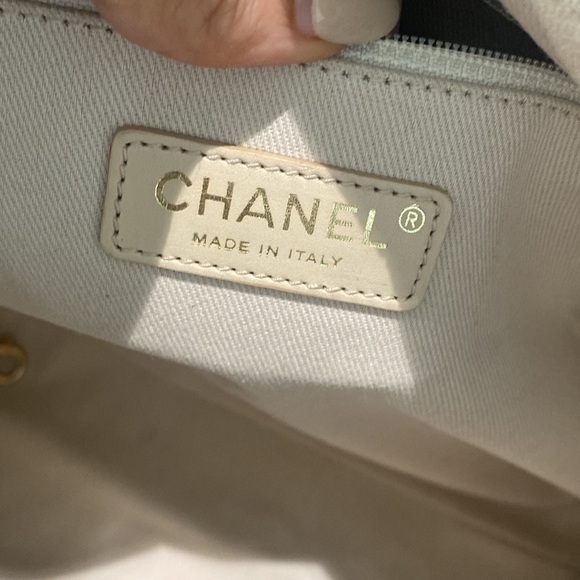 Chanel cruise puzzle tote - Picture 7 of 8